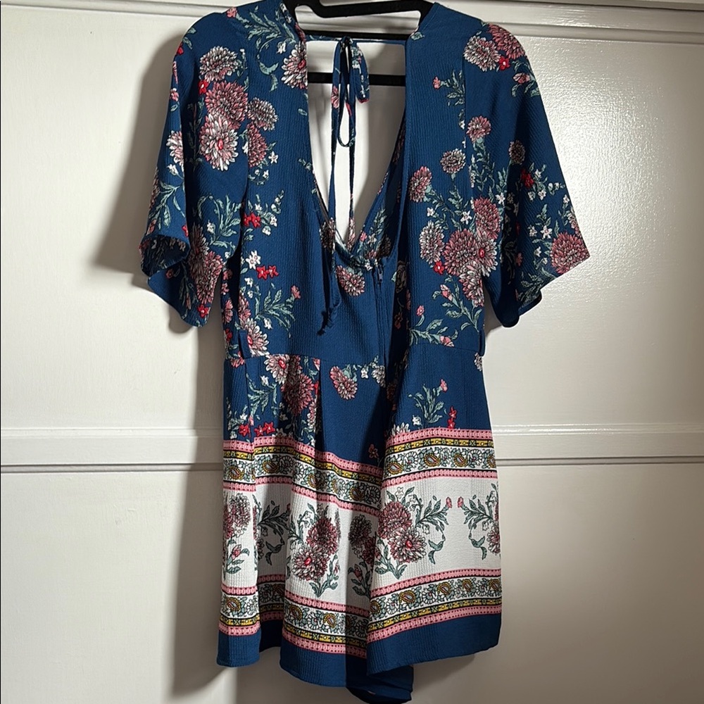 Floral Blue Romper with tie belt - Picture 2 of 6